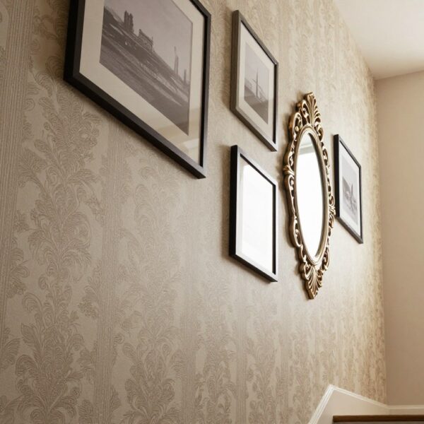 Co położyć na ścianę na klatce schodowej